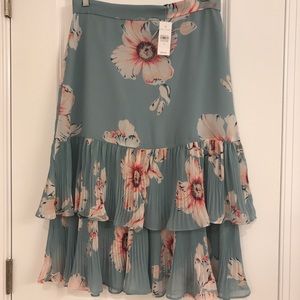 Ann Taylor Floral Pleated Hem Skirt Size 4